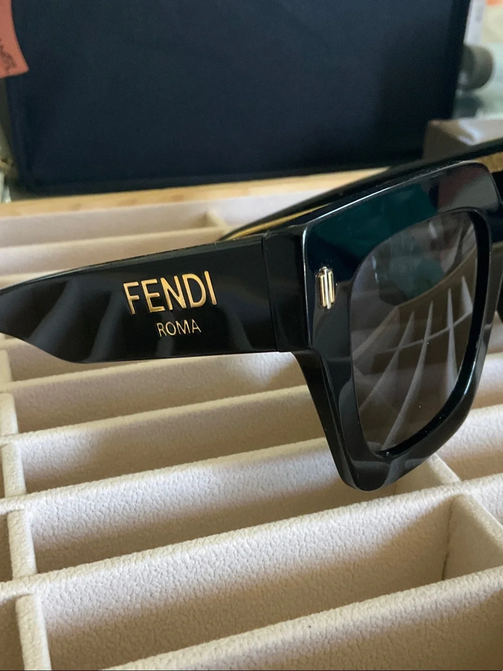 Fendi Black Logo Square Sunglasses - Picture 5 of 10